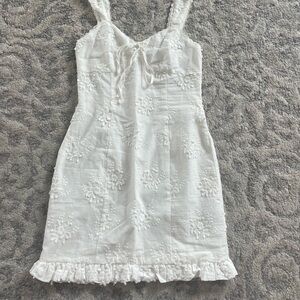 White Lace Sleeveless Dress